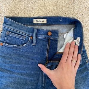 Madewell size 25 9” high rise skinny jeans